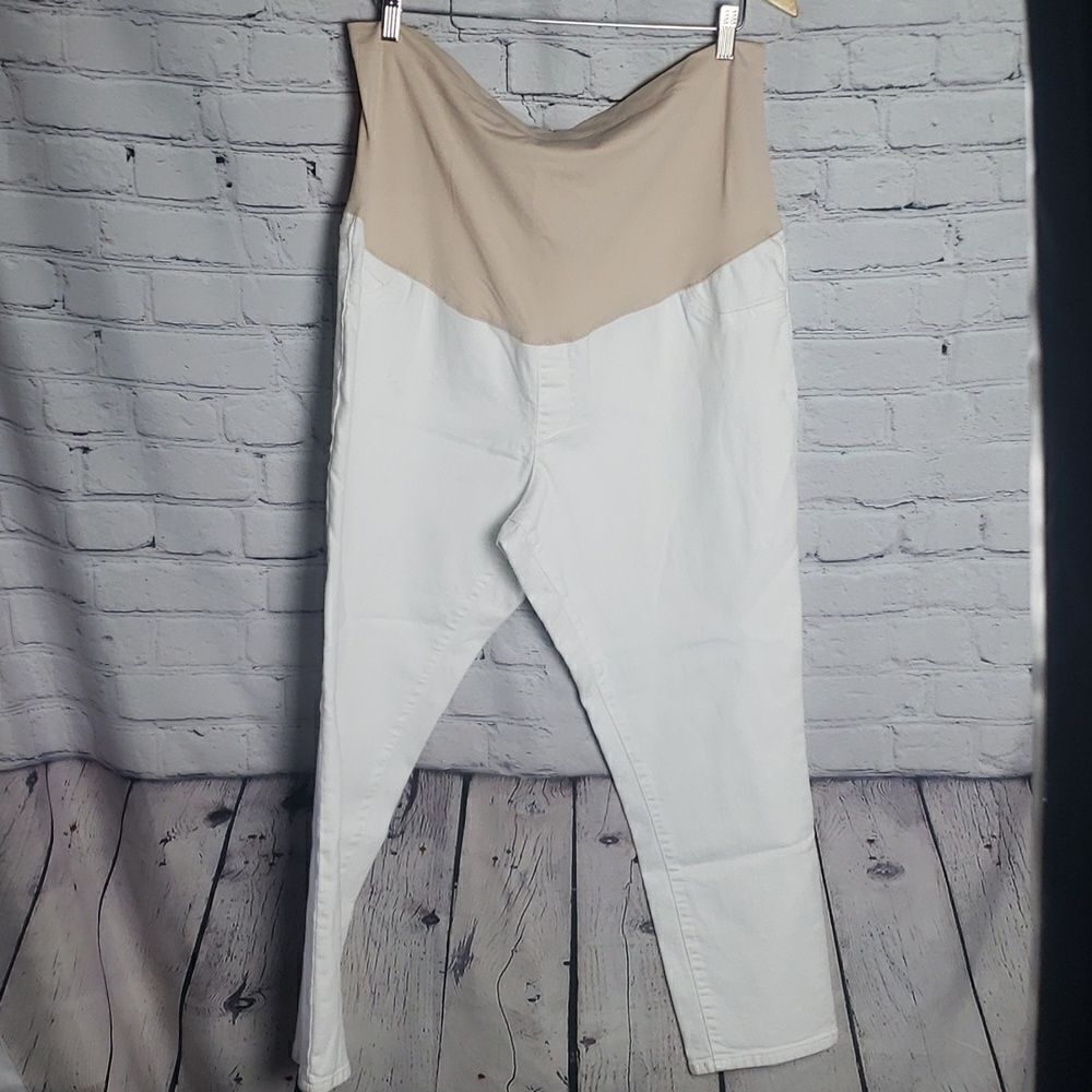Liz Lange White Maternity Jeans